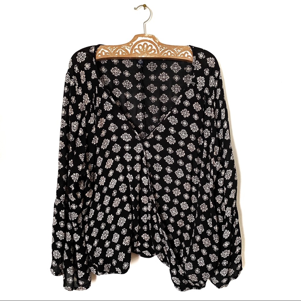 AEO Printed Bell Sleeve Elastic Waist Wrap Top XXL